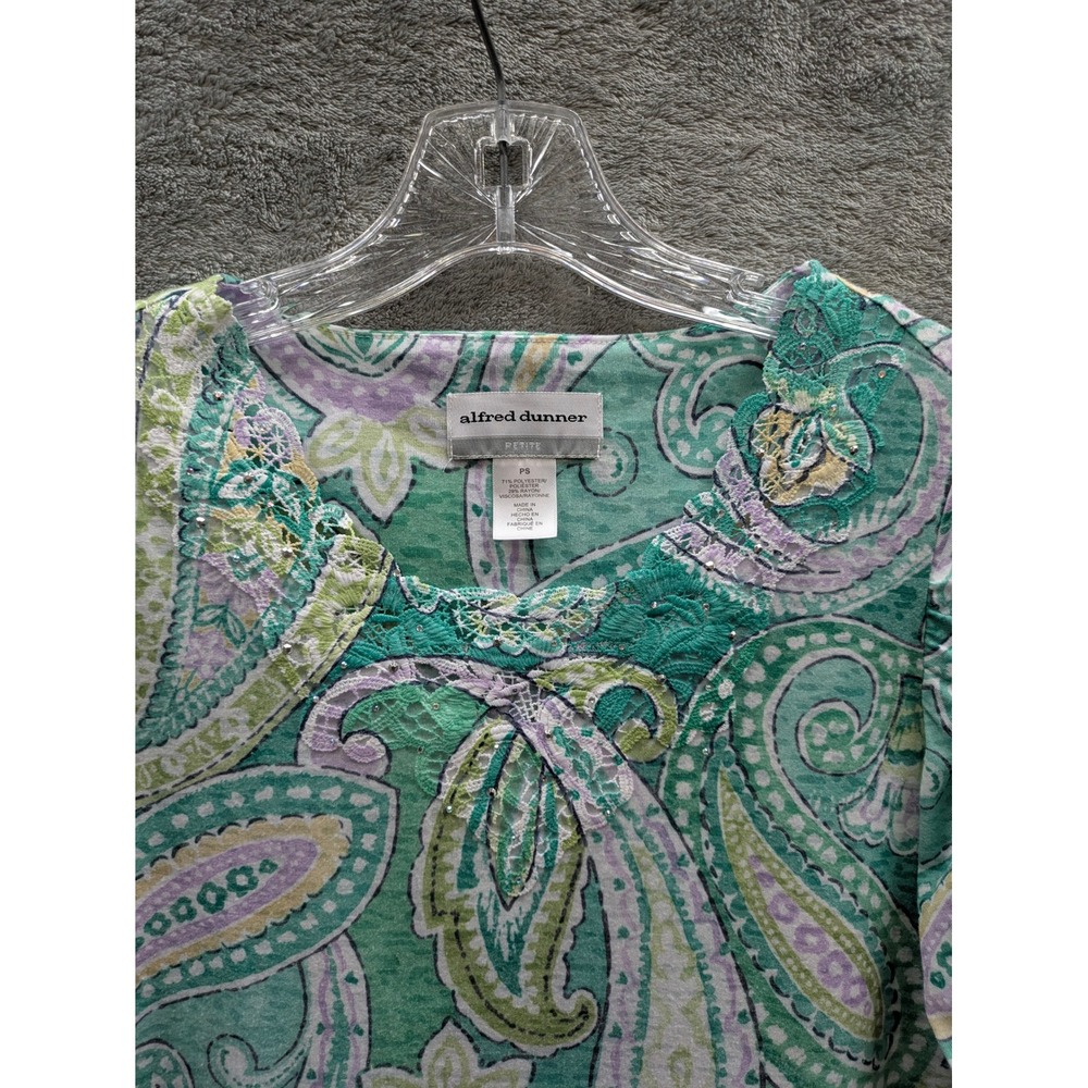 Alfred Dunner Petite Women's Green Paisley 3/4 Sleeve V-Neck Top PS‎ - Picture 3 of 7